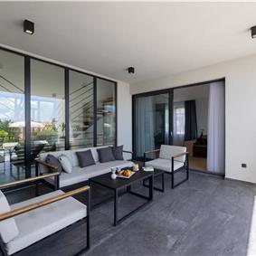 5 bedroom villa with pool near Split, sleeps 9